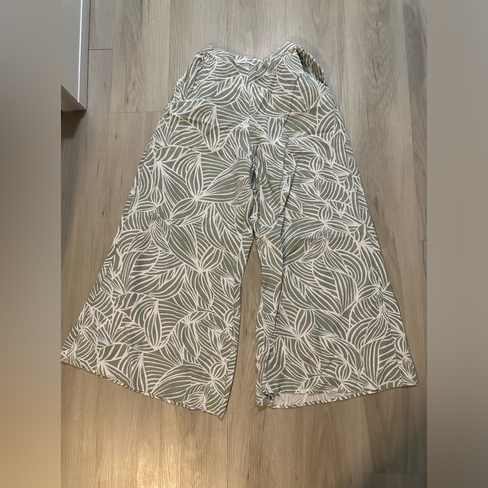 Flowy Wide Leg Green and White Pants